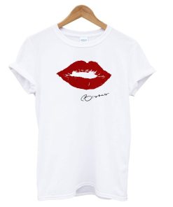 Bisous - Woman Kisses Red Lips T shirt